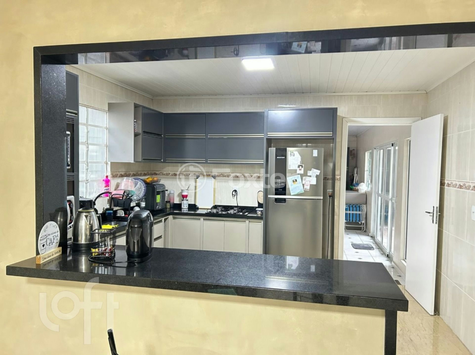 Casa à venda com 3 quartos, 198m² - Foto 4