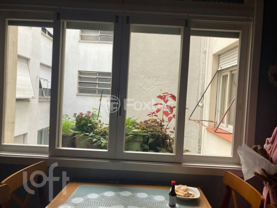 Apartamento à venda com 3 quartos, 96m² - Foto 2