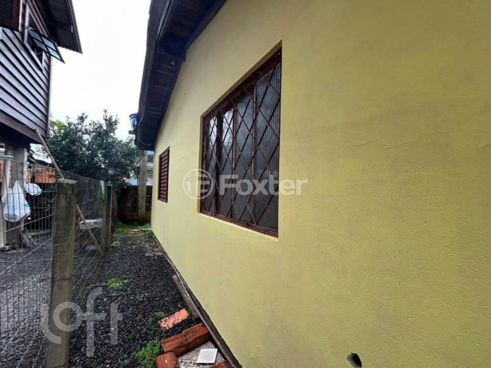 Casa à venda com 2 quartos, 75m² - Foto 4