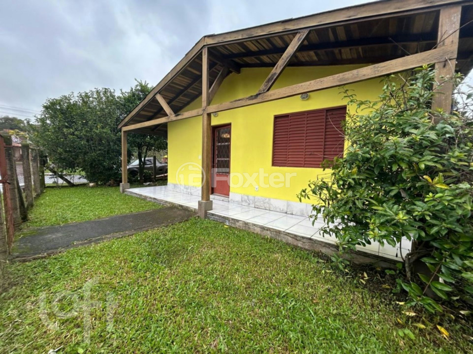 Casa à venda com 2 quartos, 75m² - Foto 1