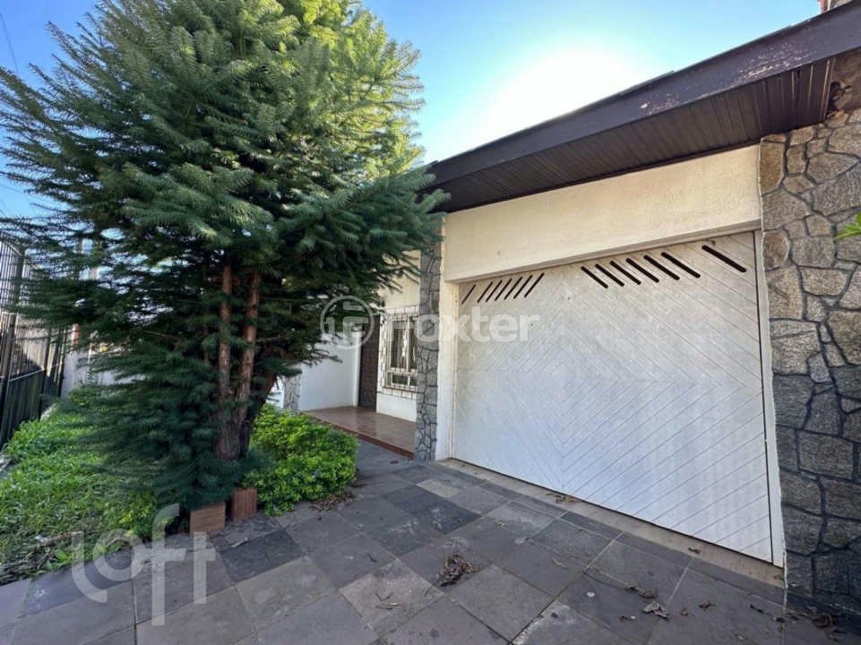 Casa à venda com 3 quartos, 360m² - Foto 4