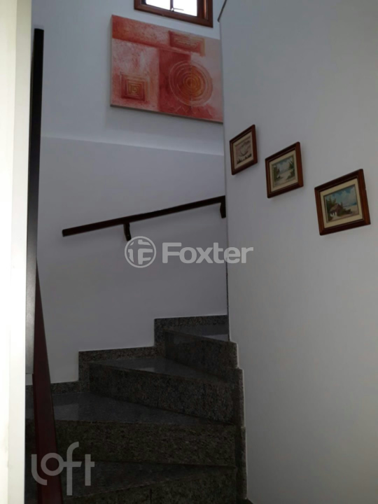 Casa à venda com 3 quartos, 190m² - Foto 4