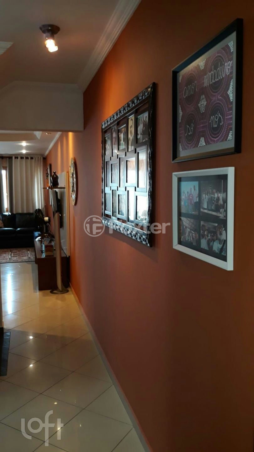 Casa à venda com 3 quartos, 190m² - Foto 1