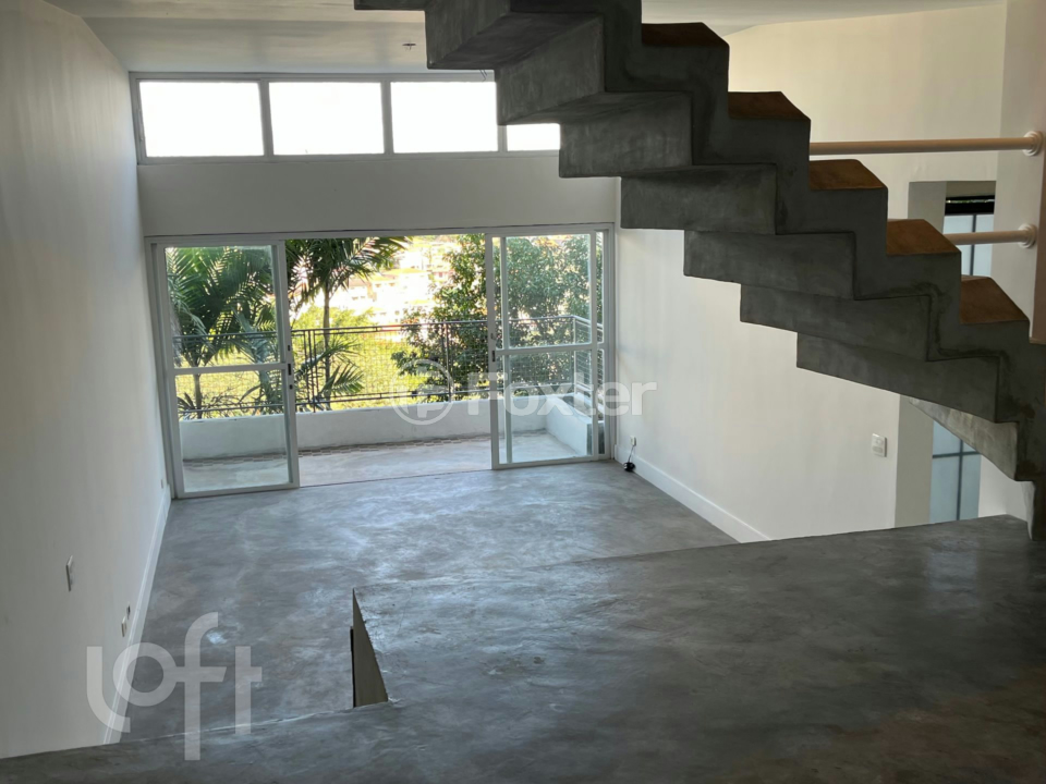 Casa à venda com 4 quartos, 212m² - Foto 1