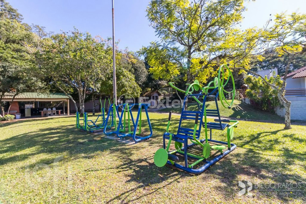 Casa de Condomínio à venda com 3 quartos, 400m² - Foto 33