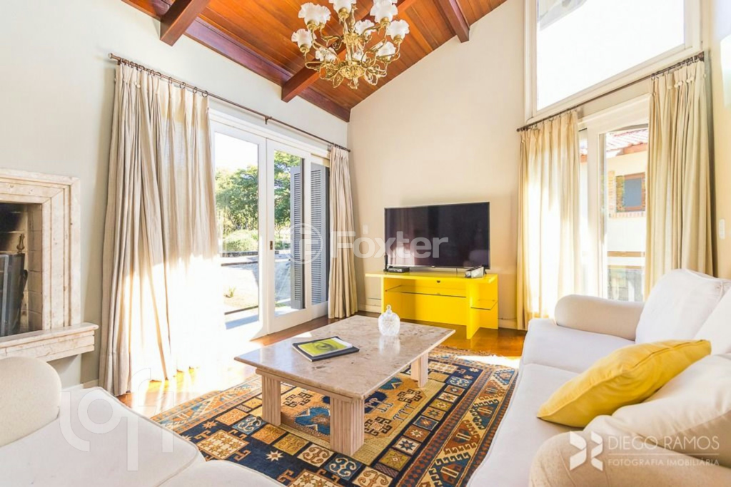 Casa de Condomínio à venda com 3 quartos, 400m² - Foto 2