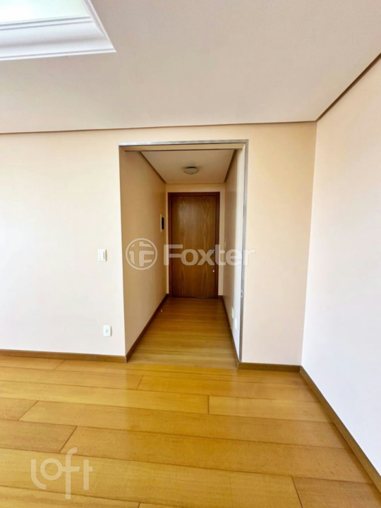 Apartamento à venda com 3 quartos, 111m² - Foto 4