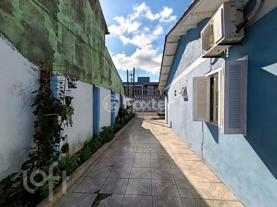 Casa à venda com 2 quartos, 137m² - Foto 2