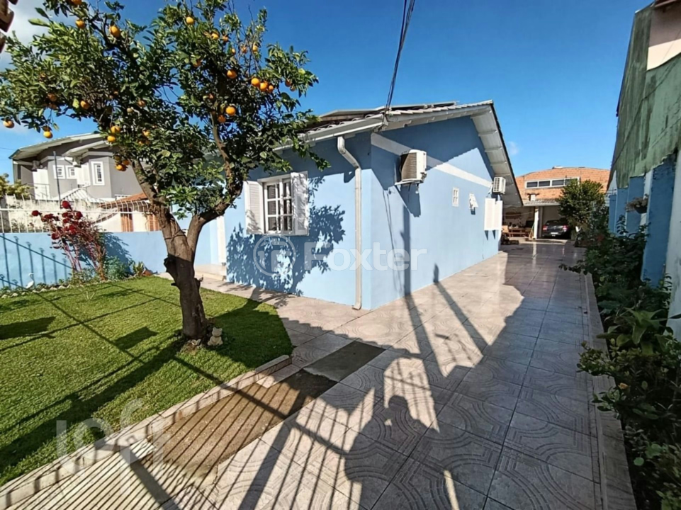 Casa à venda com 2 quartos, 137m² - Foto 1