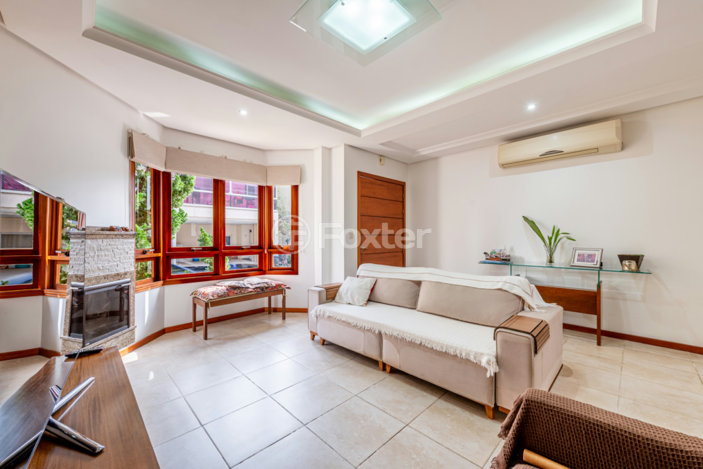 Casa de Condomínio à venda com 3 quartos, 141m² - Foto 2