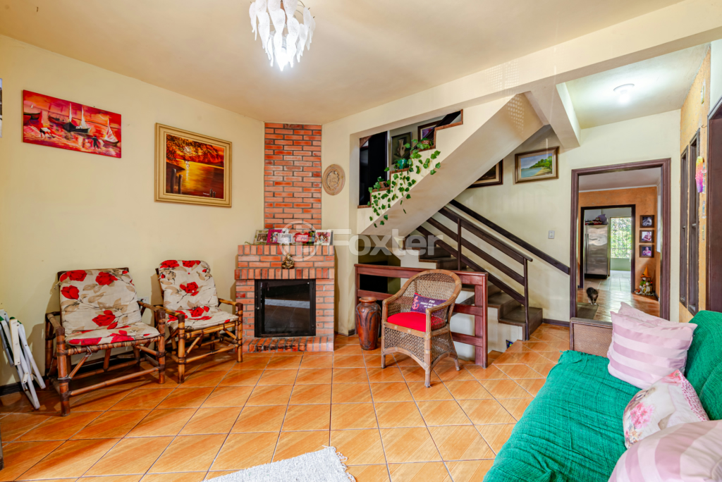 Casa à venda com 4 quartos, 250m² - Foto 2
