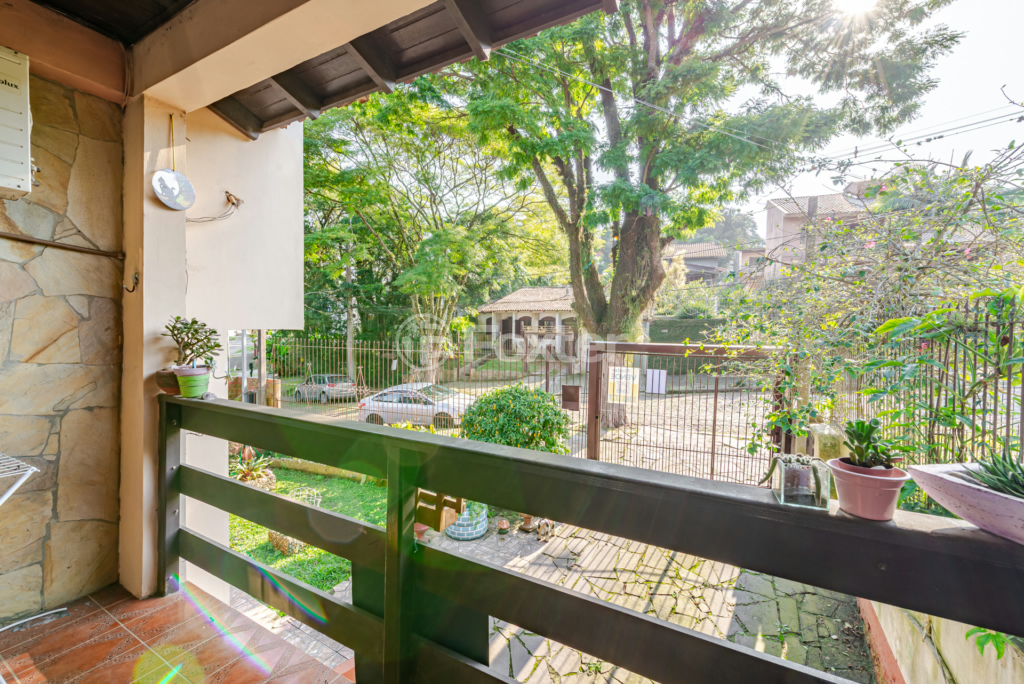 Casa à venda com 4 quartos, 250m² - Foto 22