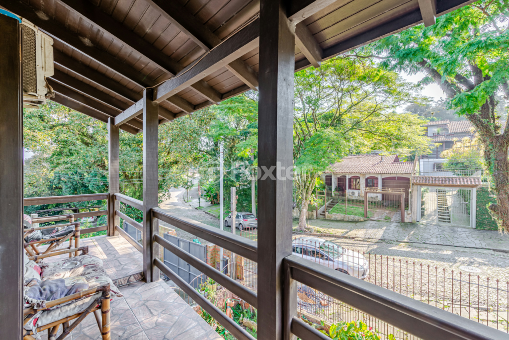 Casa à venda com 4 quartos, 250m² - Foto 28