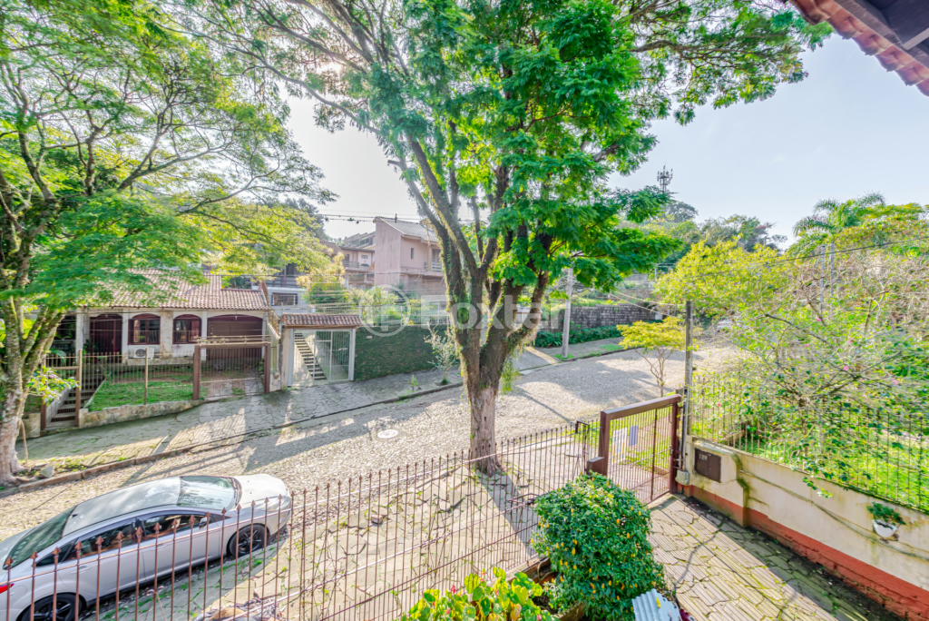 Casa à venda com 4 quartos, 250m² - Foto 30