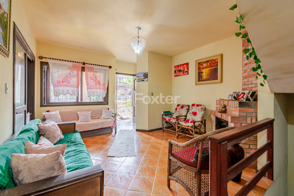 Casa à venda com 4 quartos, 250m² - Foto 4