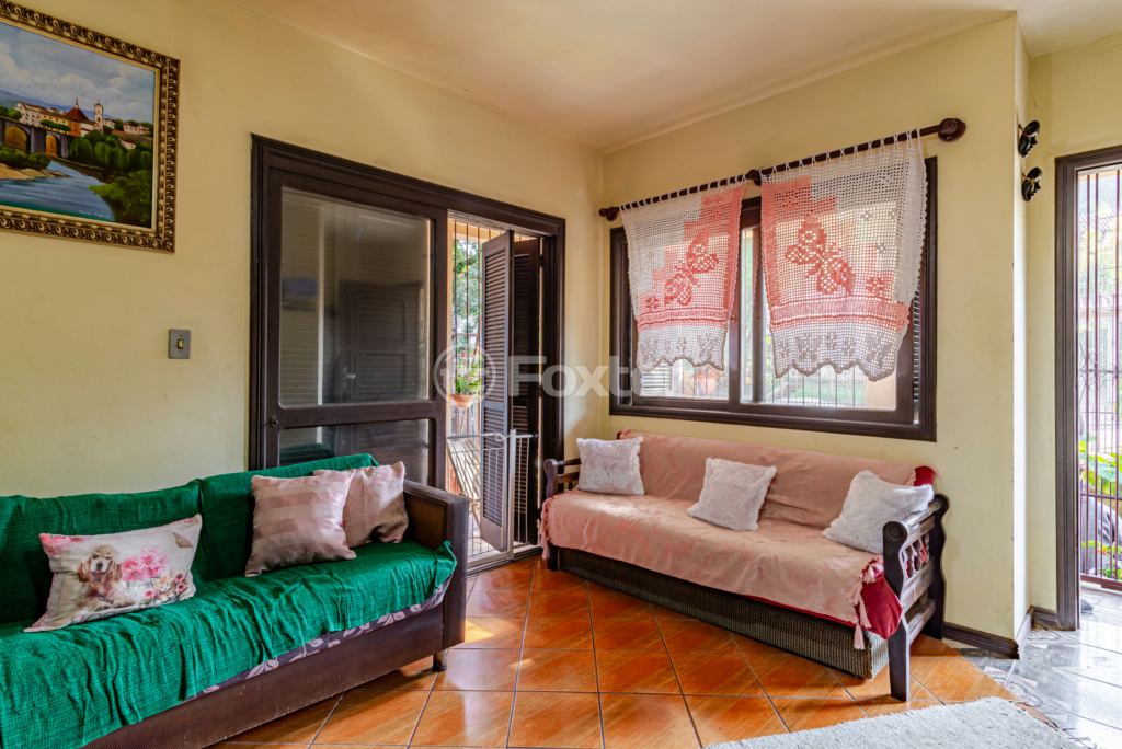 Casa à venda com 4 quartos, 250m² - Foto 5