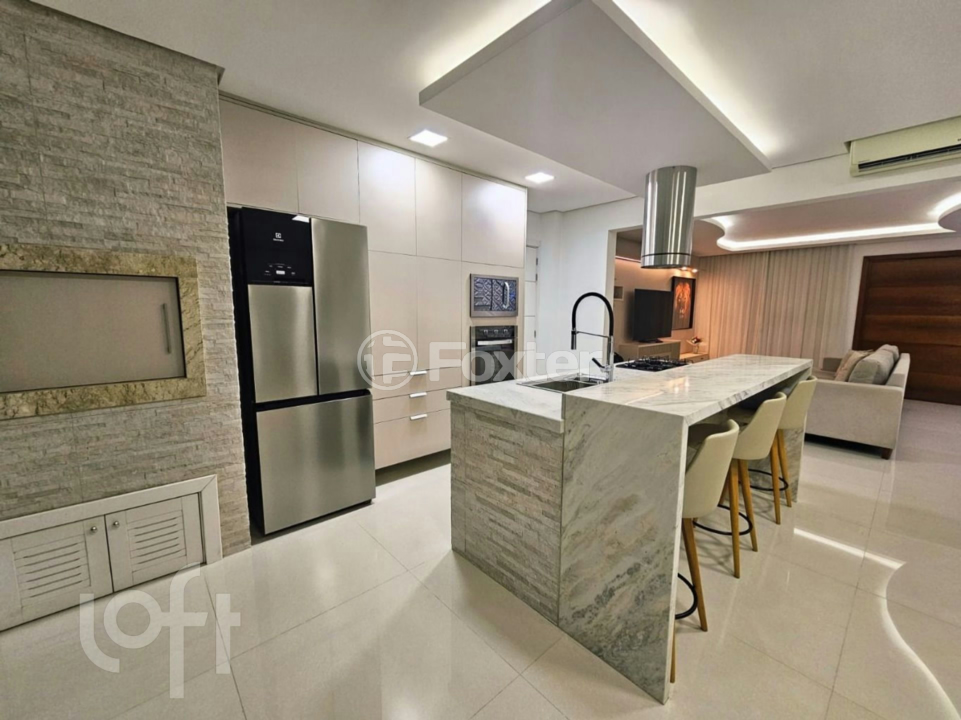 Casa à venda com 3 quartos, 252m² - Foto 8