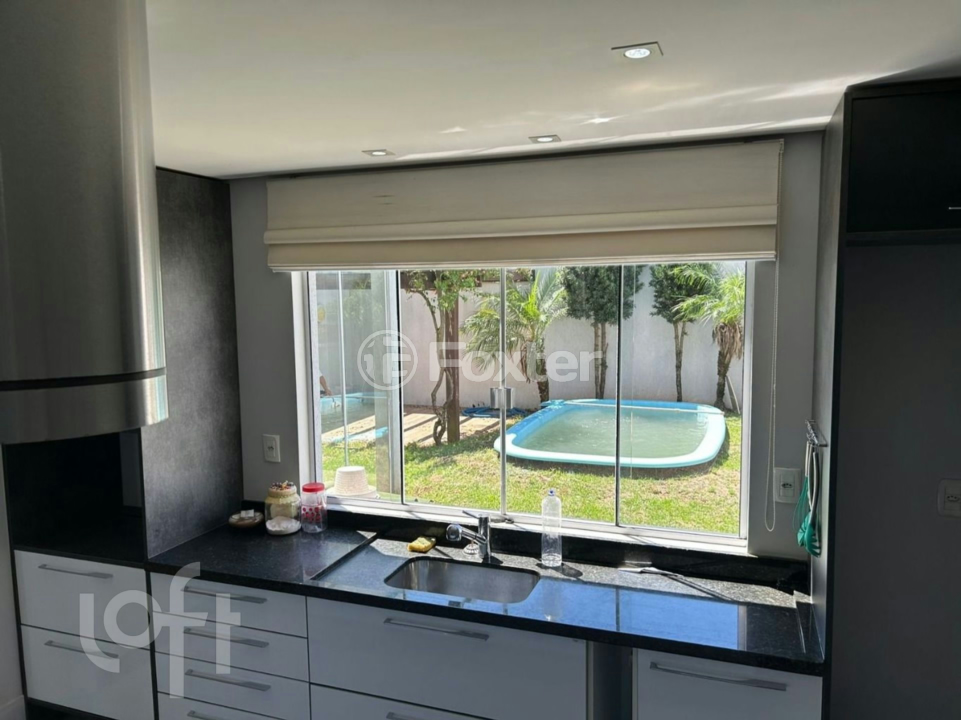 Casa à venda com 3 quartos, 210m² - Foto 8