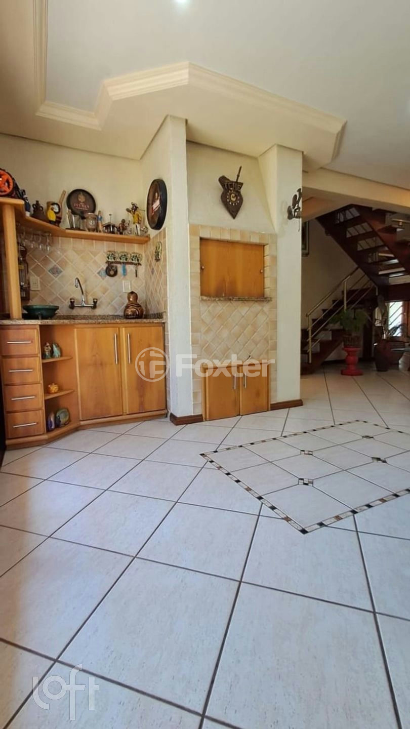 Casa à venda com 3 quartos, 316m² - Foto 4