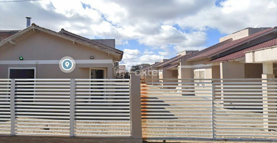 Casa à venda com 2 quartos, 61m² - Foto 2
