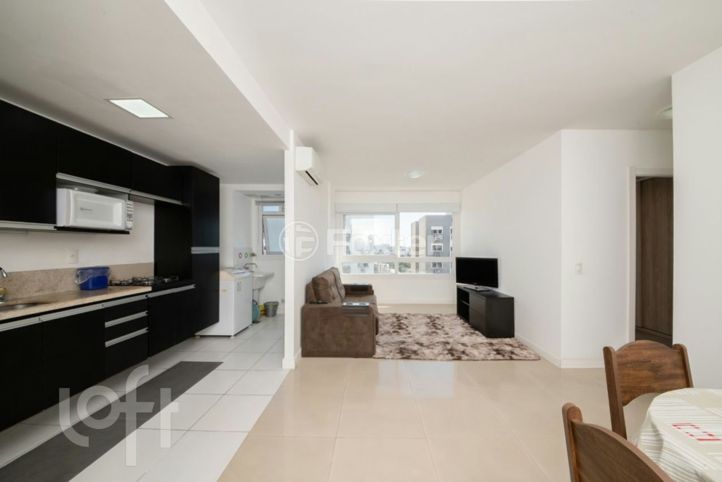 Apartamento à venda com 2 quartos, 65m² - Foto 1