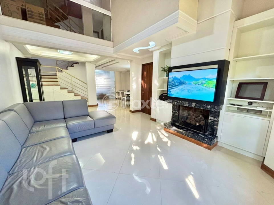 Casa à venda com 4 quartos, 222m² - Foto 2