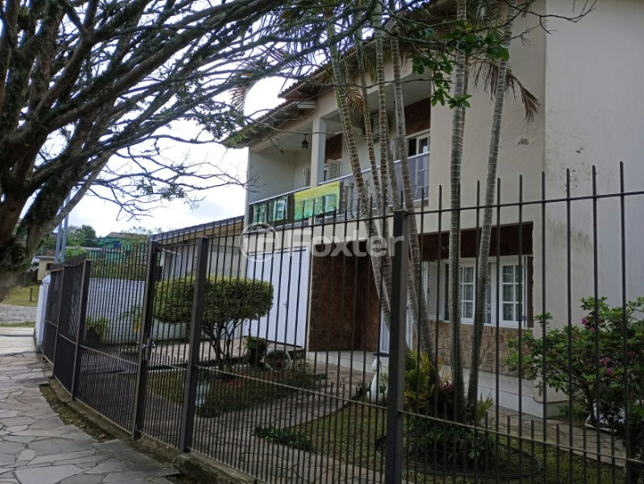 Casa à venda com 3 quartos, 625m² - Foto 1