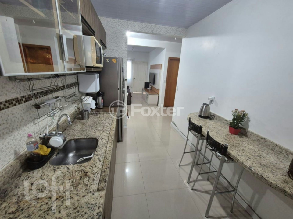 Casa à venda com 2 quartos, 60m² - Foto 7