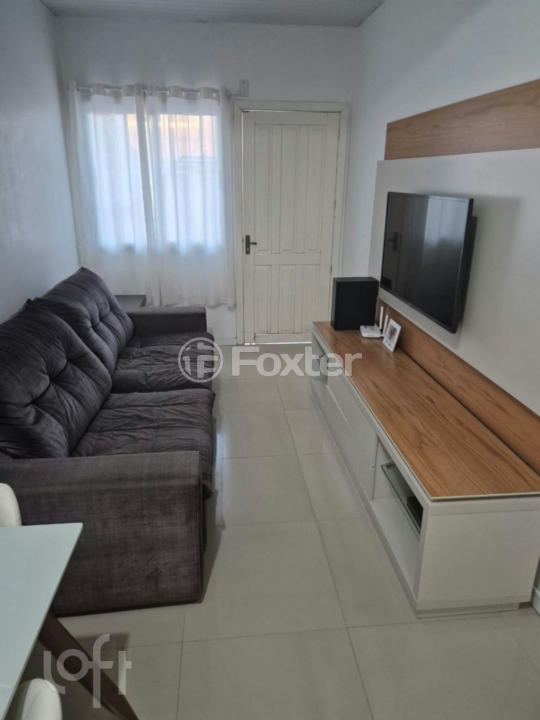 Casa à venda com 2 quartos, 60m² - Foto 2