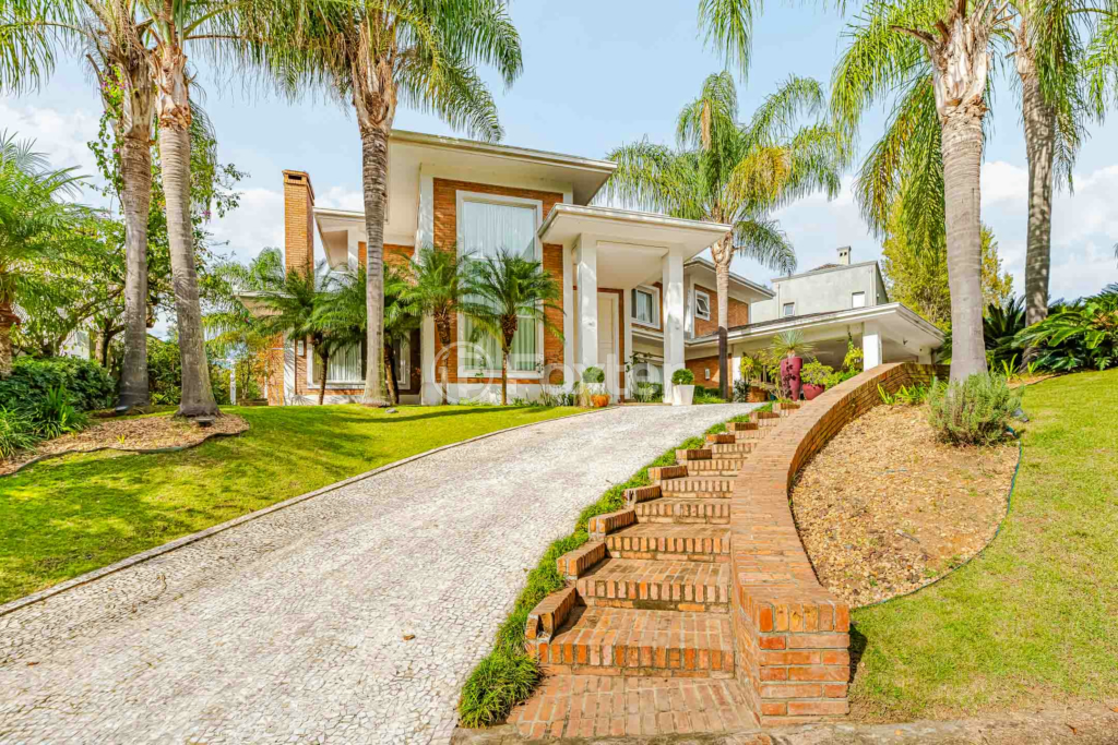 Casa de Condomínio à venda com 4 quartos, 480m² - Foto 1