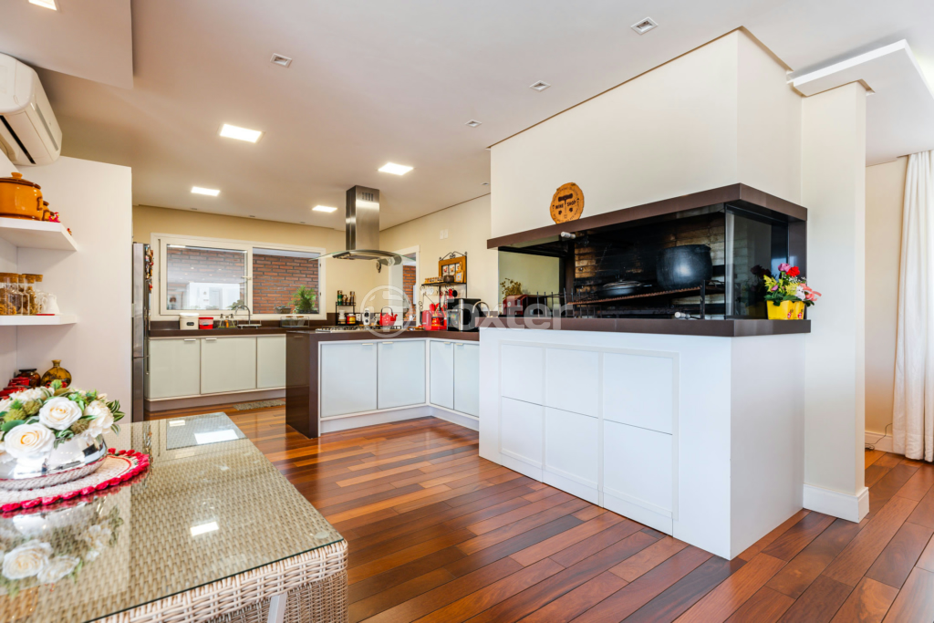 Casa de Condomínio à venda com 4 quartos, 480m² - Foto 3
