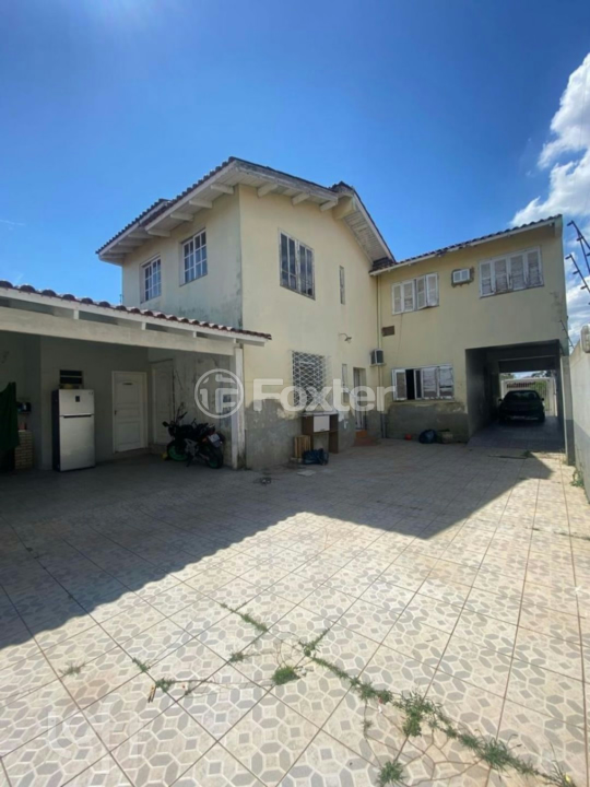 Casa à venda com 4 quartos, 200m² - Foto 2
