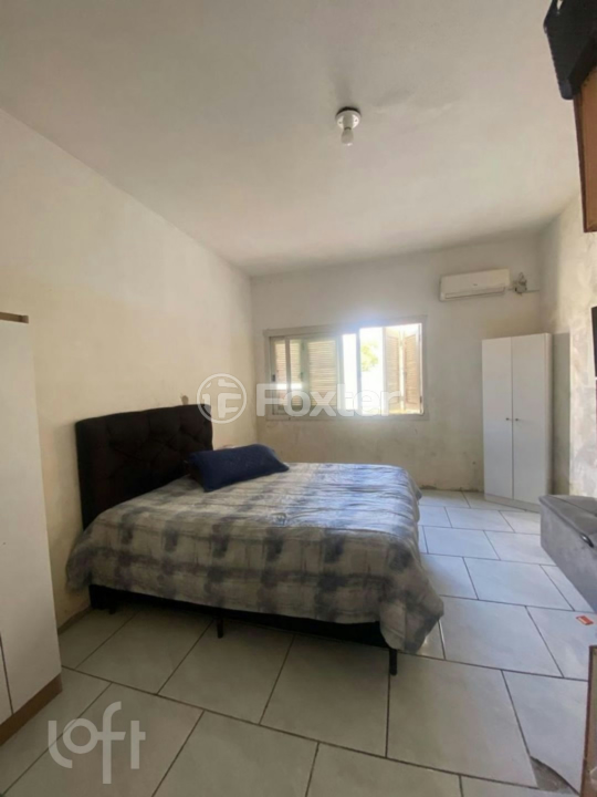 Casa à venda com 4 quartos, 200m² - Foto 11