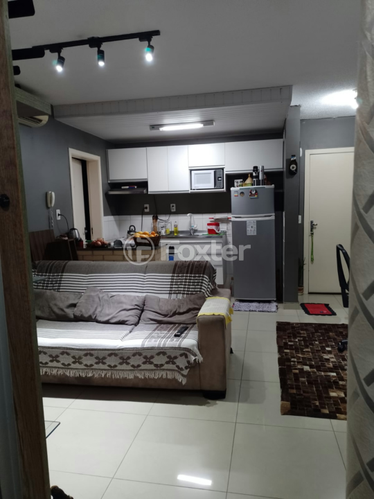 Apartamento à venda com 3 quartos, 77m² - Foto 2
