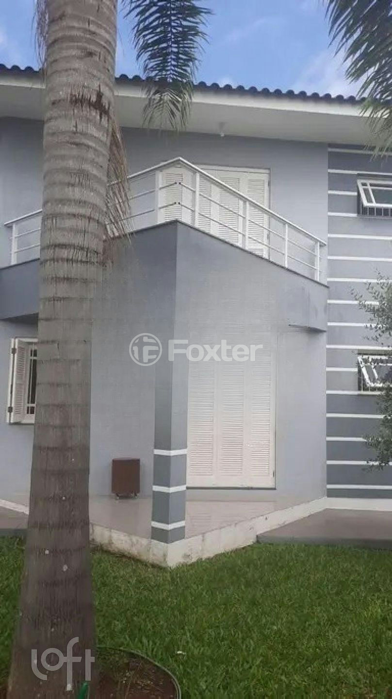 Casa à venda com 3 quartos, 207m² - Foto 1