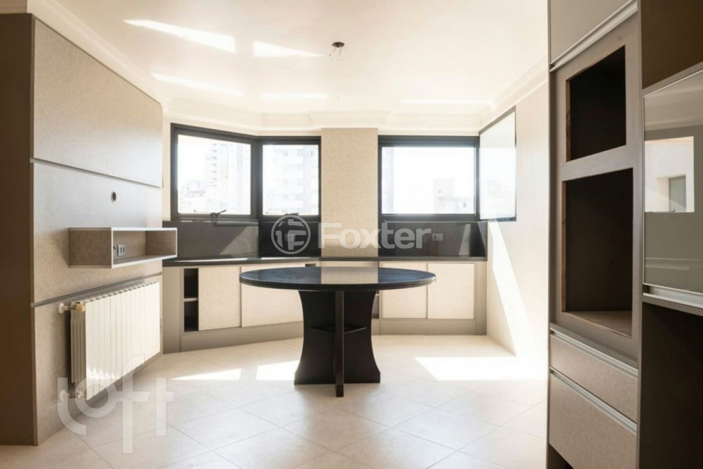 Apartamento à venda com 4 quartos, 214m² - Foto 13