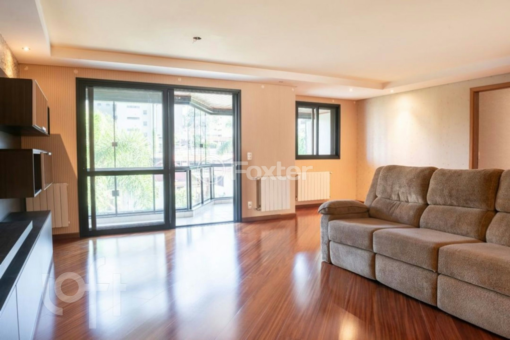 Apartamento à venda com 4 quartos, 214m² - Foto 1