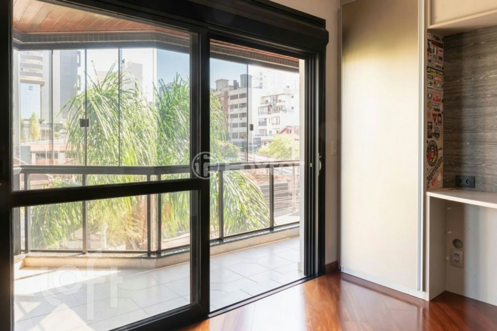 Apartamento à venda com 4 quartos, 214m² - Foto 18