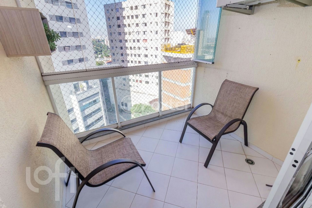 Apartamento à venda com 2 quartos, 77m² - Foto 4