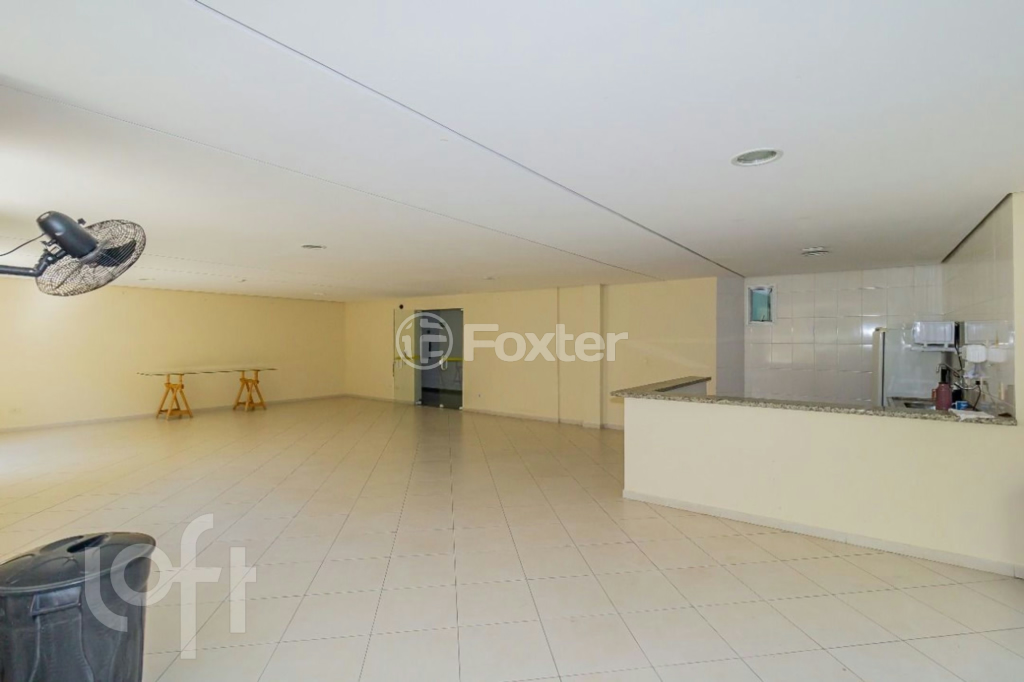Apartamento à venda com 2 quartos, 77m² - Foto 32