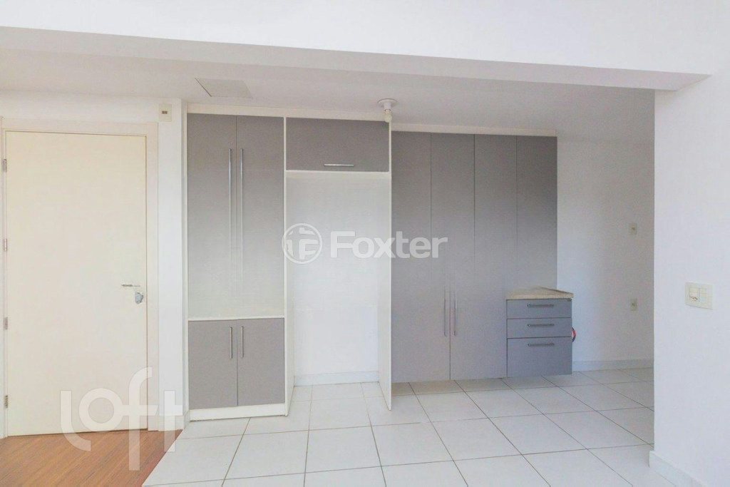 Apartamento à venda com 3 quartos, 75m² - Foto 4