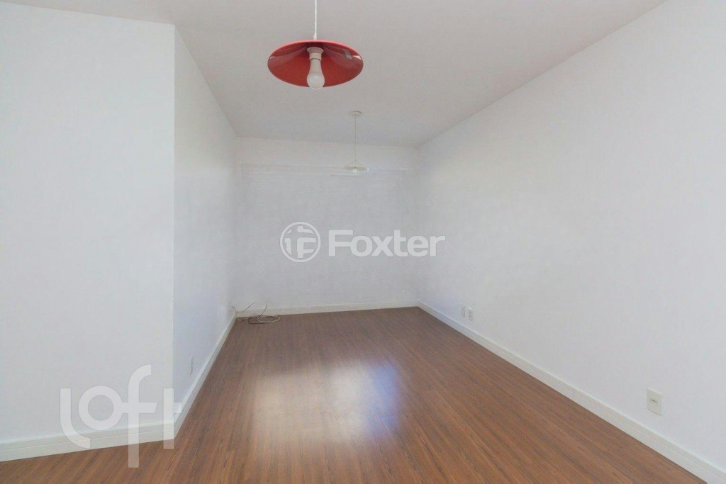 Apartamento à venda com 3 quartos, 75m² - Foto 2