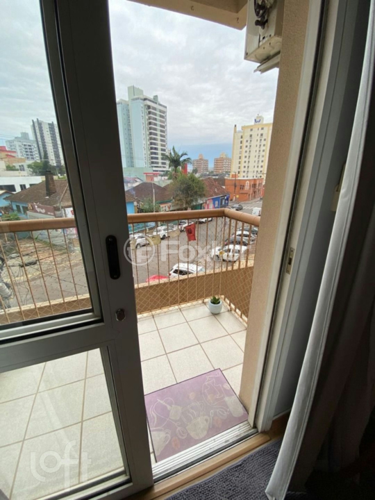 Apartamento à venda com 3 quartos, 64m² - Foto 8