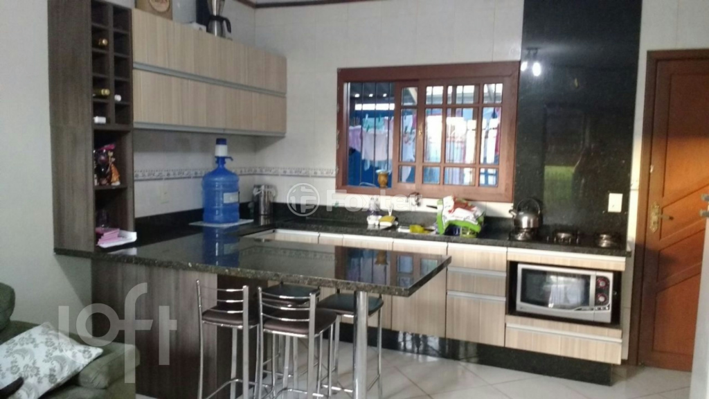 Casa à venda com 2 quartos, 64m² - Foto 4