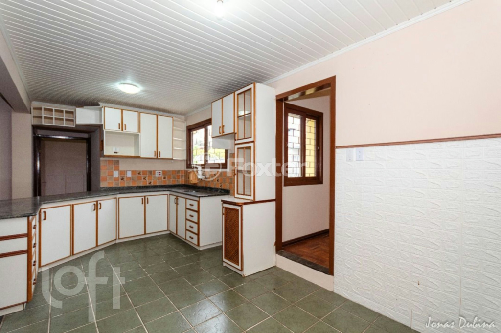 Casa à venda com 4 quartos, 330m² - Foto 16