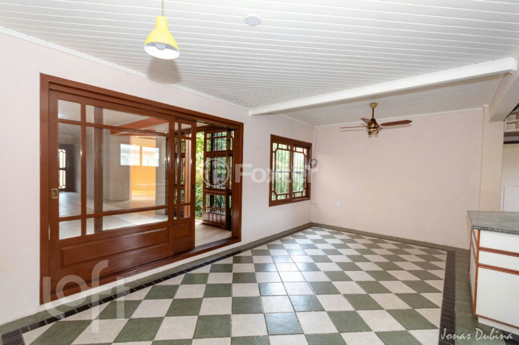 Casa à venda com 4 quartos, 330m² - Foto 14