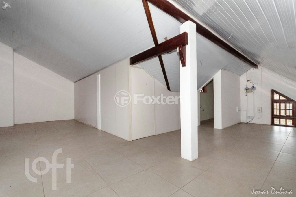 Casa à venda com 4 quartos, 330m² - Foto 33