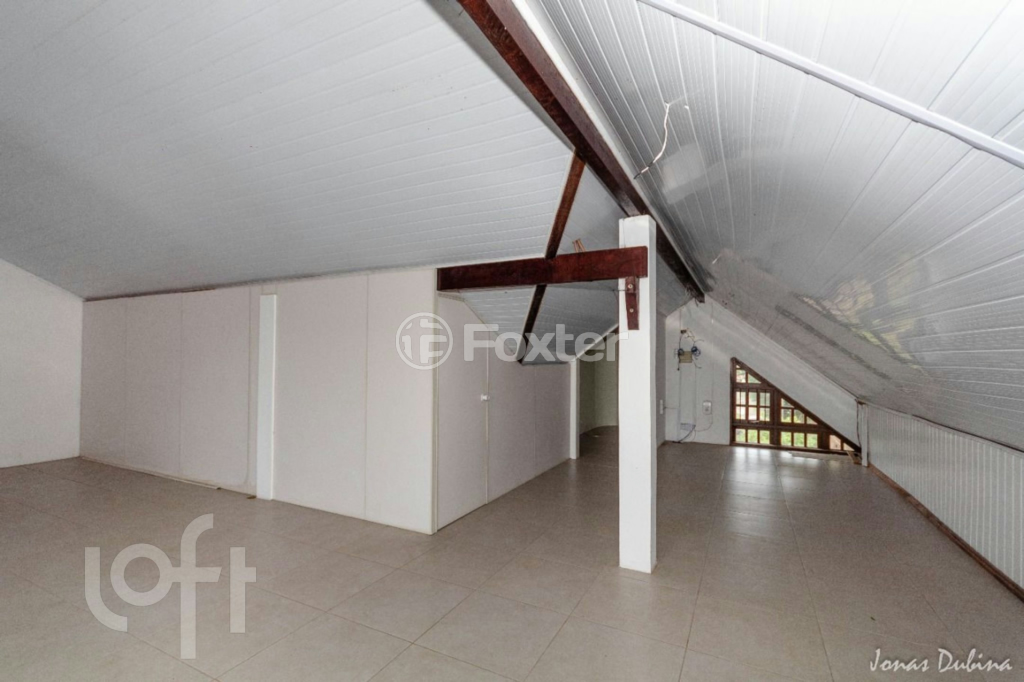 Casa à venda com 4 quartos, 330m² - Foto 32