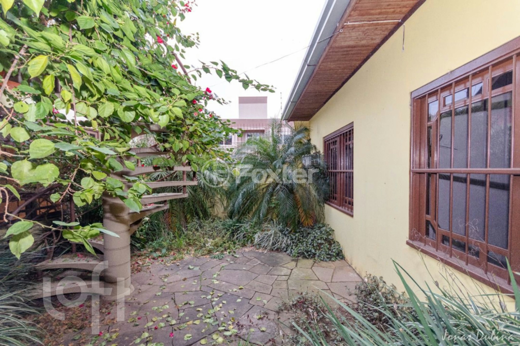 Casa à venda com 4 quartos, 330m² - Foto 30