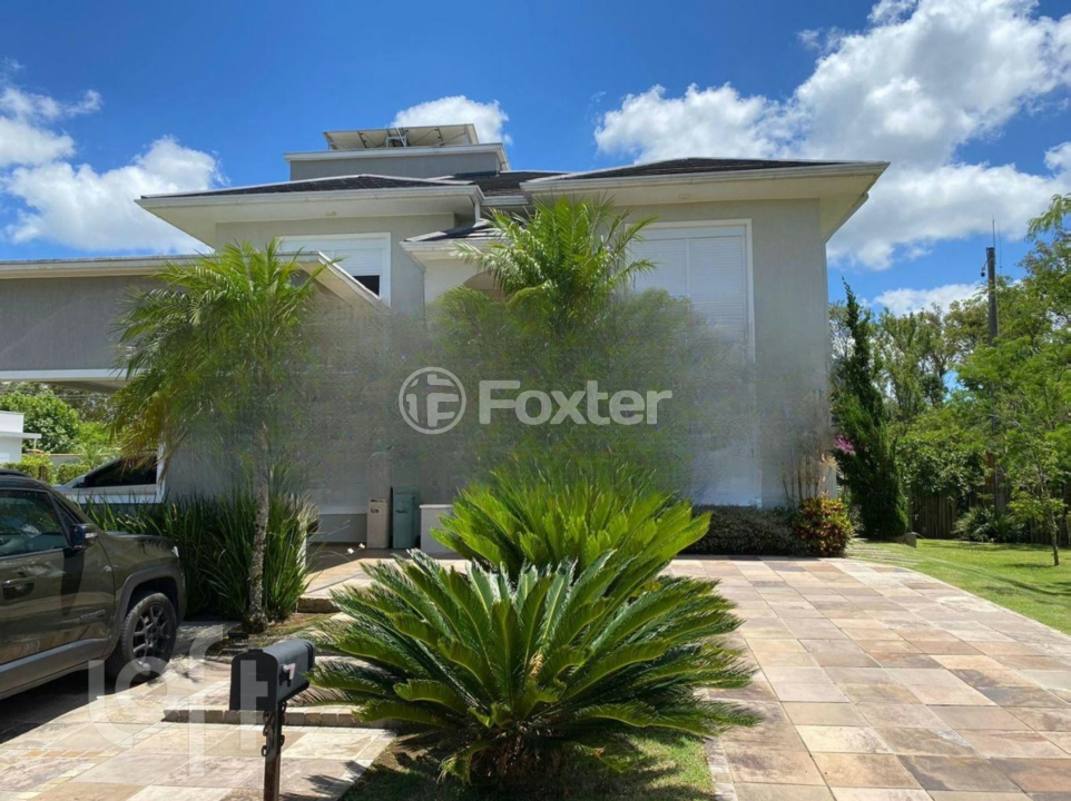 Casa de Condomínio à venda com 4 quartos, 430m² - Foto 2